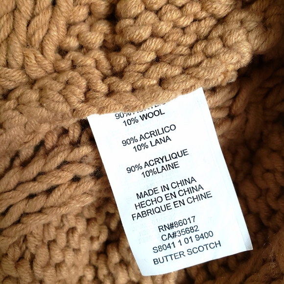 BEBE Cable Knit Vest - Picture 4 of 4